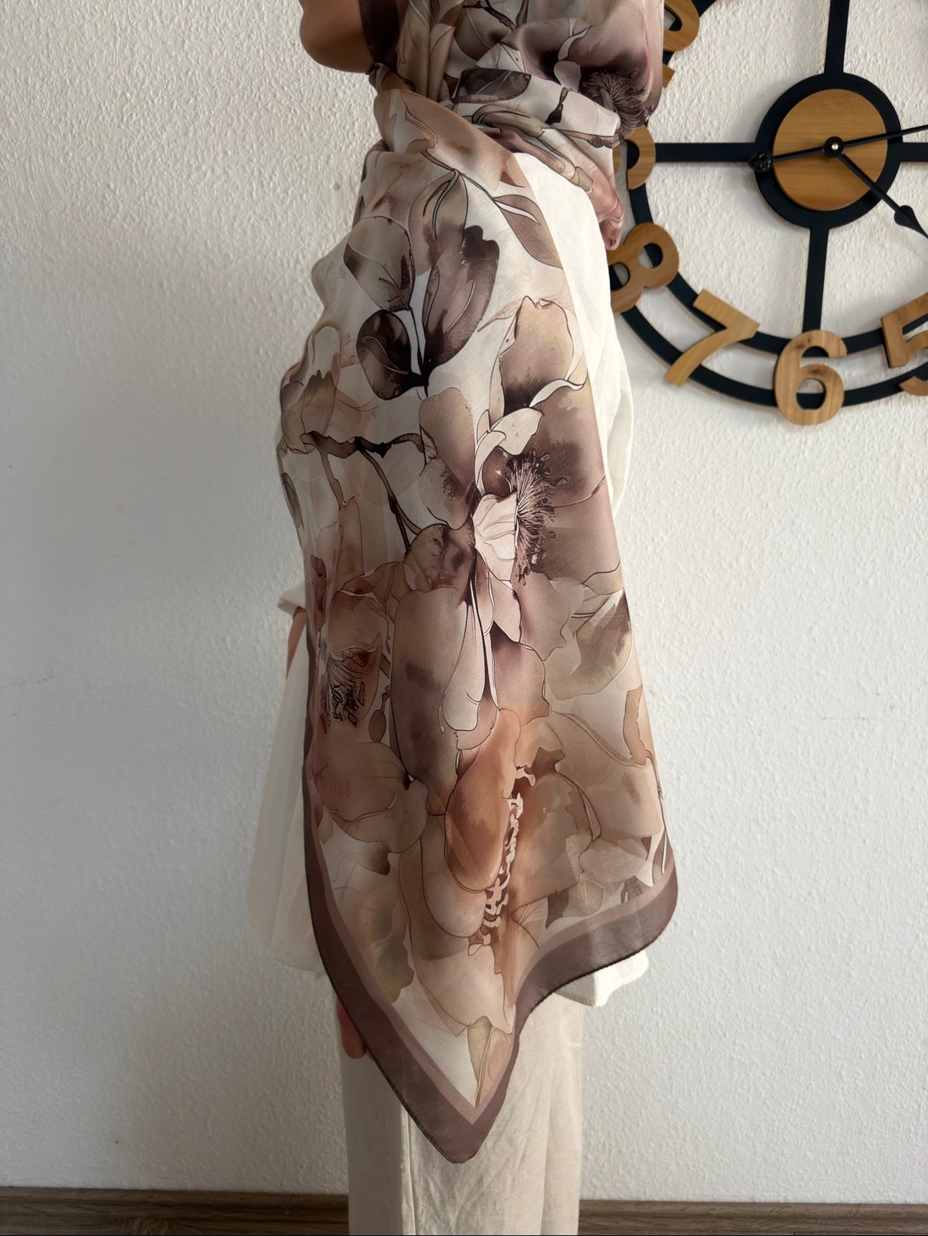 Weicher Schal mit Blumenmuster