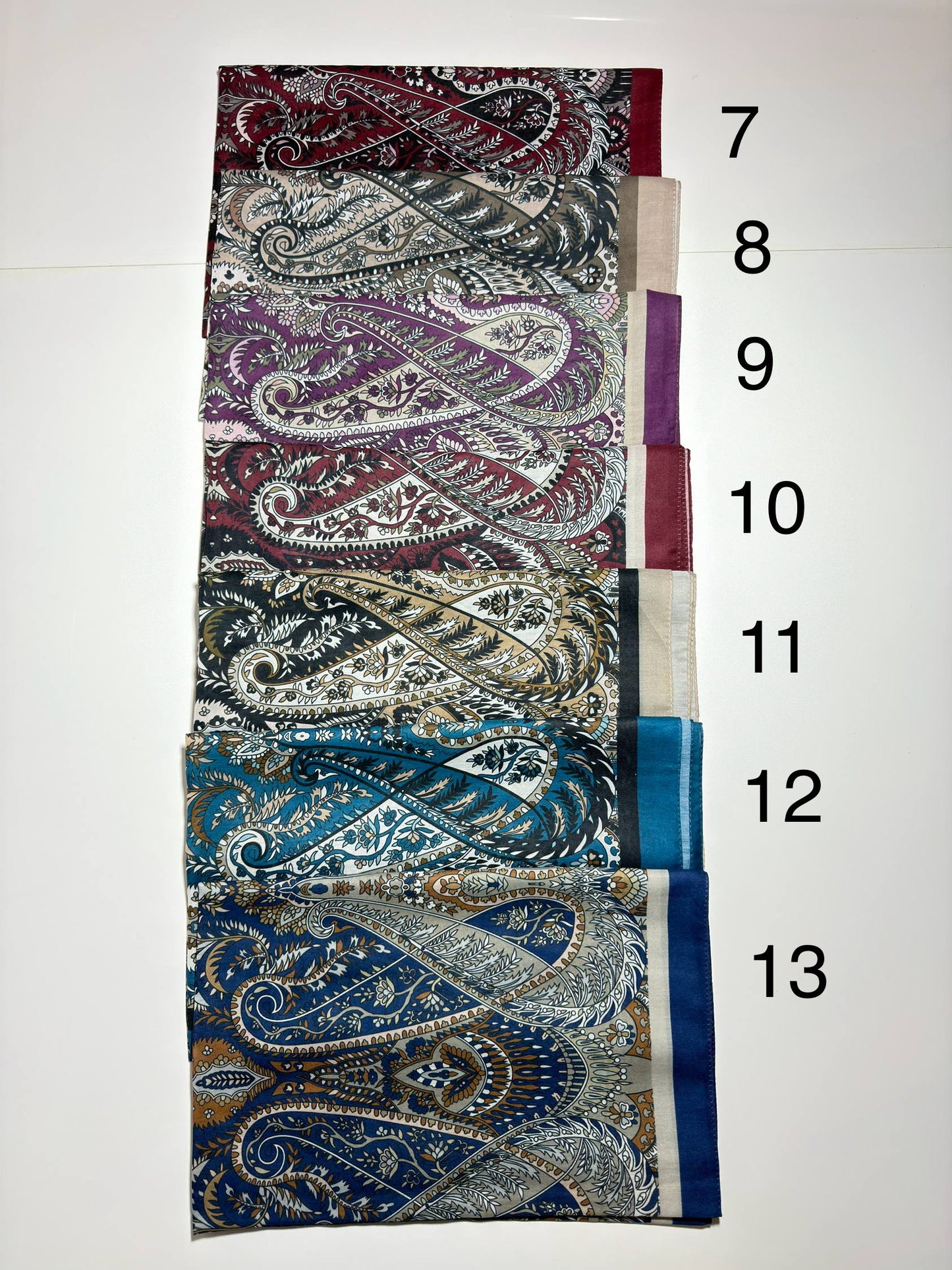 Etnik desenli yumuşak eşarp