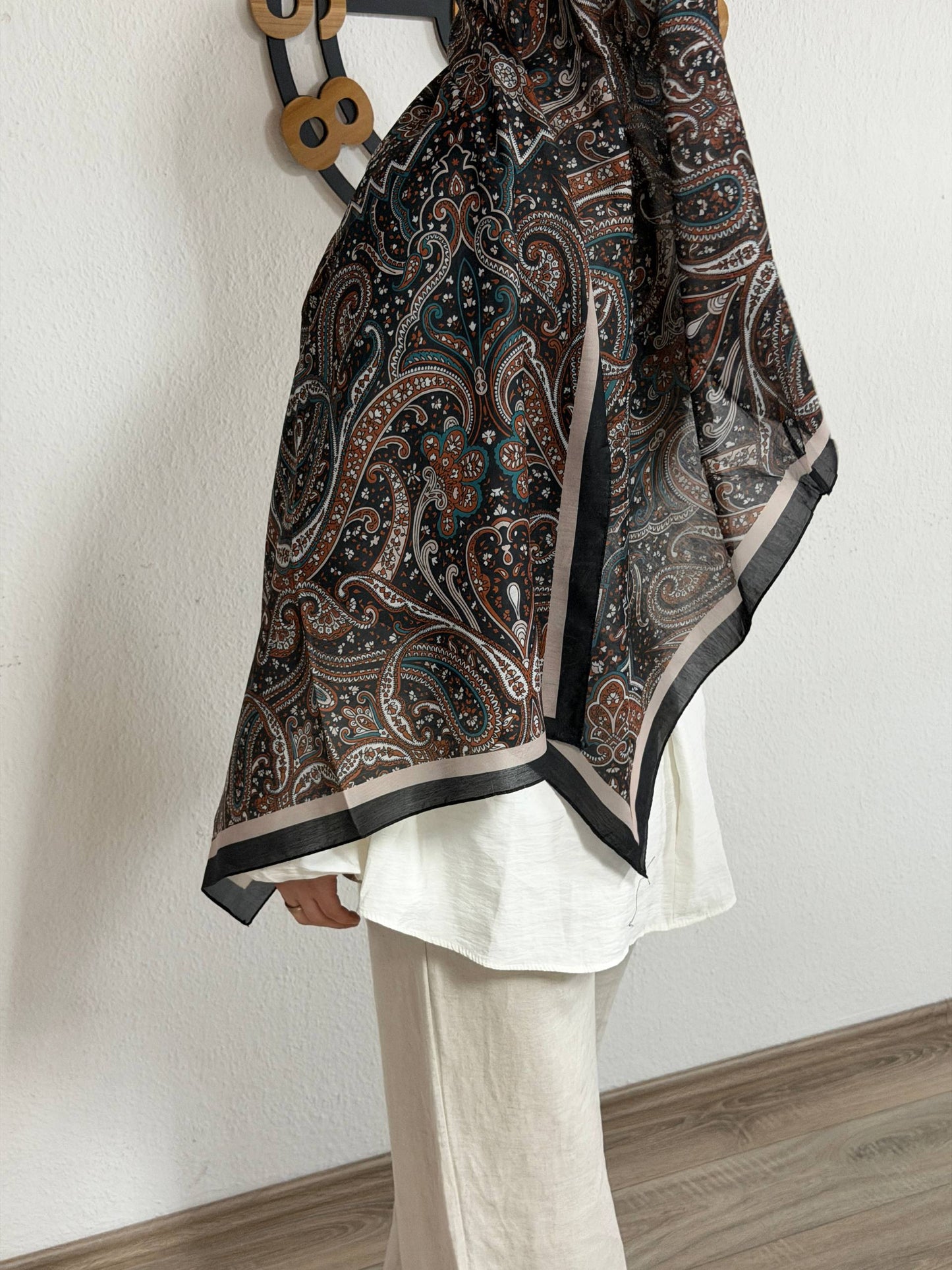 Soft scarf with ethnic pattern